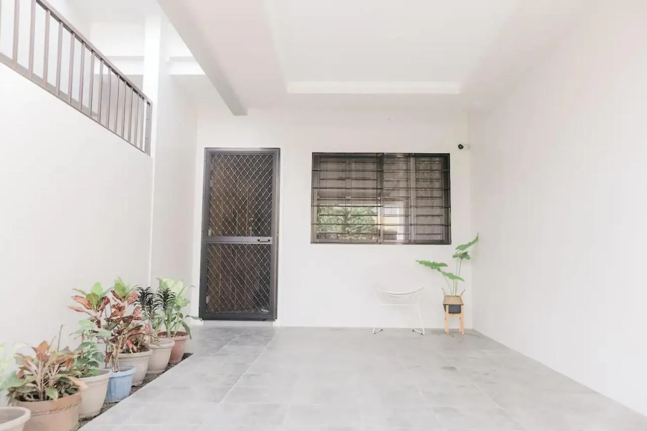 Two Bedroom Residential Home With Own Parking Angeles 0*,