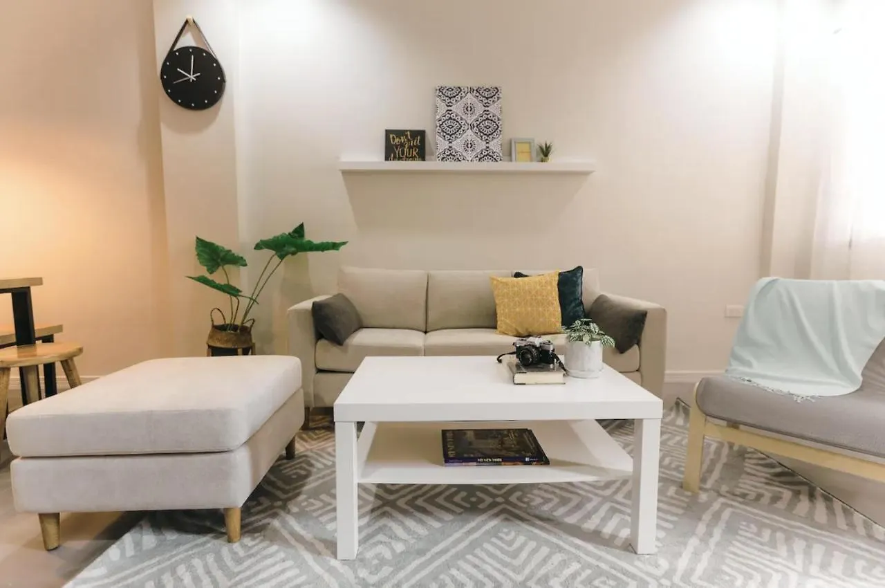 Two Bedroom Residential Home With Own Parking Angeles Philippines
