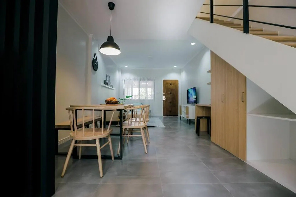 Two Bedroom Residential Home With Own Parking Angeles